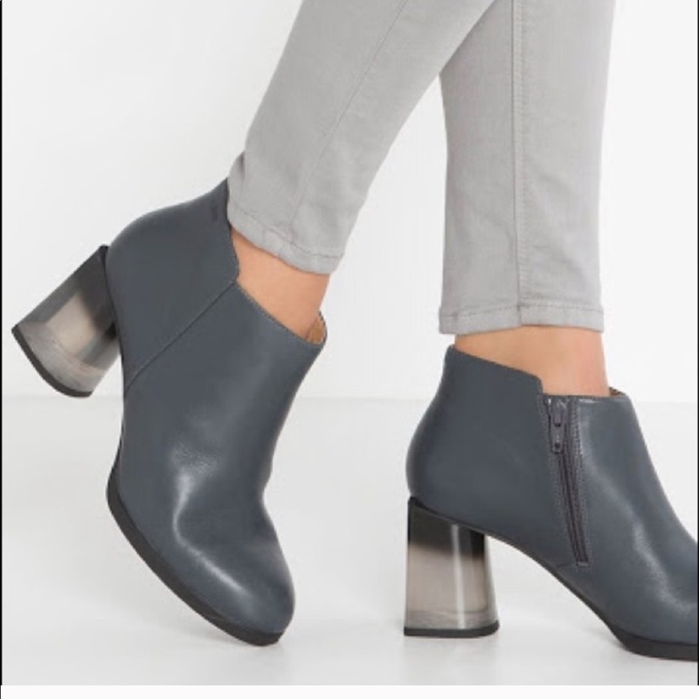 Camper Supersoft Lea booties